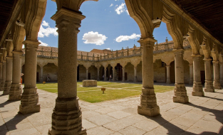 Patio de Escuelas