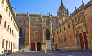 Patio de Escuelas